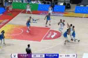 沖擊力十足！米奇強(qiáng)攻打中 個(gè)人6中6包攬球隊(duì)開場(chǎng)12分