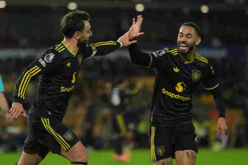 英超-B費(fèi)2射1傳芒特建功 曼聯(lián)4-1狼隊(duì)升至第六